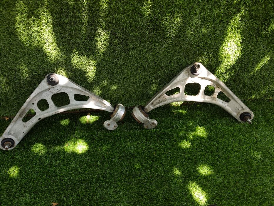 Braços suspensão dianteiros com sinoblocos para bmw E46