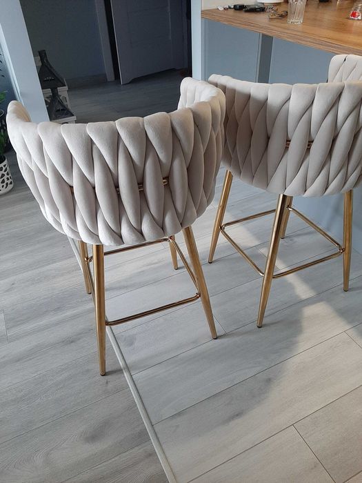 Eleganckie hokery 300 za komplet