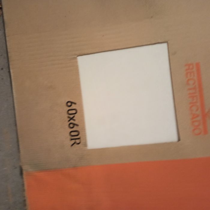 Sobras de cerâmica ( parede e pavimento)