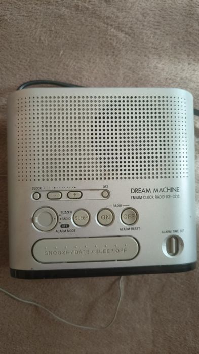 Bardzo głośny radio budzik Sony