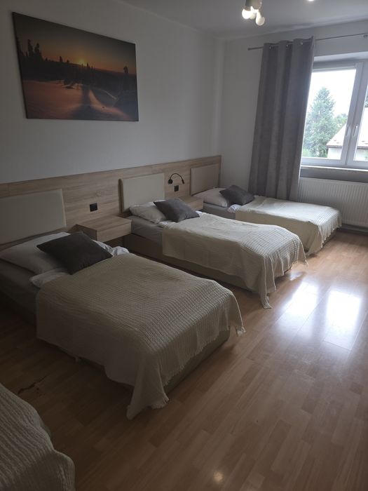 Pokoje  Krakow  noclegi   dla pracownikow  2 3 4 5 osobowe