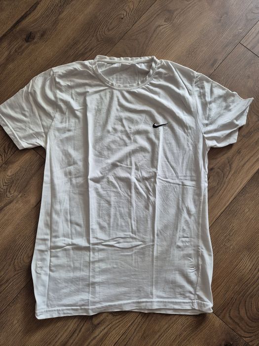 Koszulka Nike biała