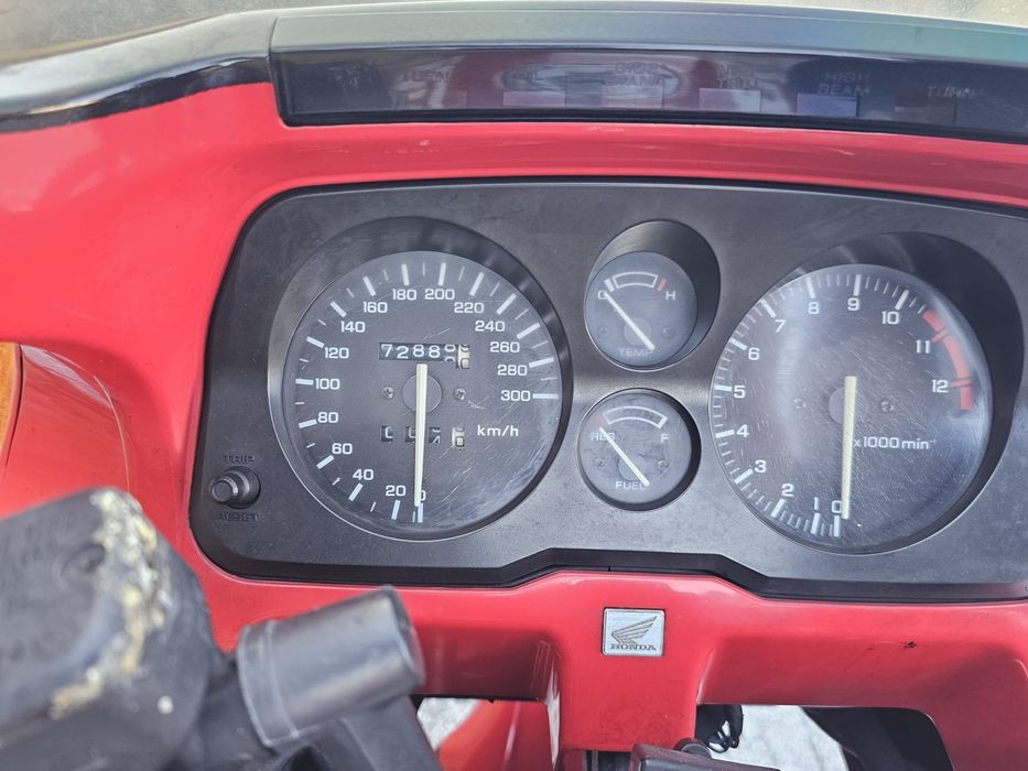 Cbr 1000  (isenta IUC).