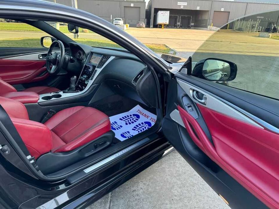 2019 Infiniti Q60 RED