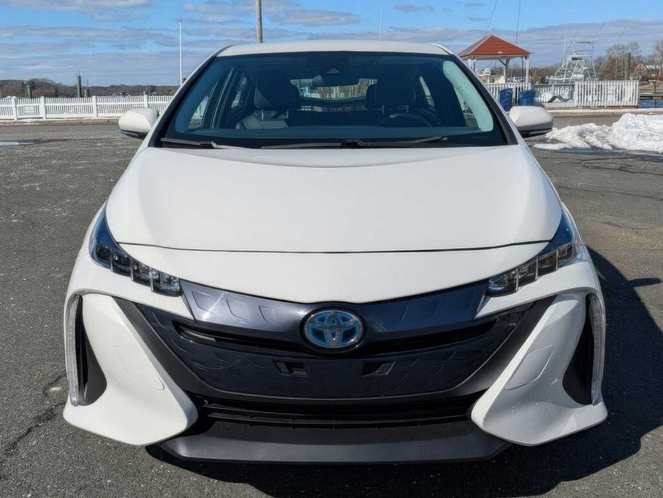 Toyota Prius Prime      2019