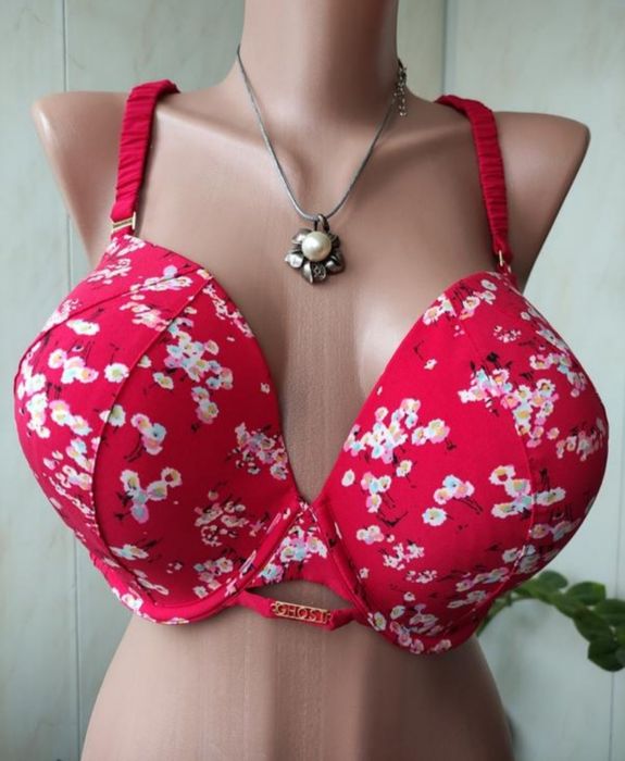 Бюстгальтер 90Е/40DD на поролоні, великий розмір Англія