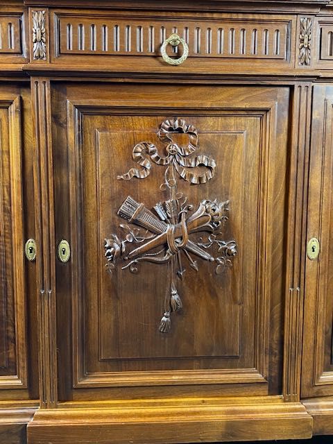 Jadalnia, kredens, stół, serwantka 1920r