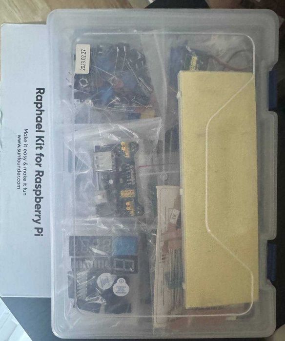 Raspberry Pi 4 Model B + SunFounder Raphael Kit – jak nowe!