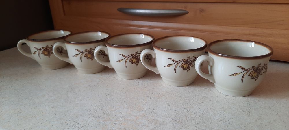 5 filiżanek Pruszków PRL