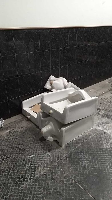 Selling 1 urinal... or 2.. urinals!424492653673205761