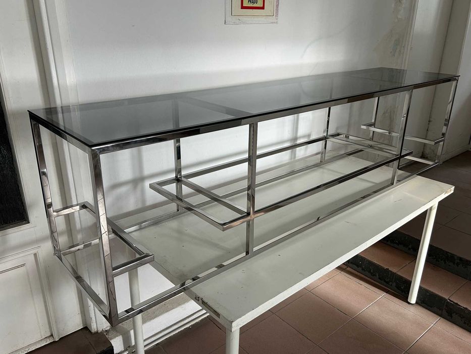 Stolik konsola pod TV Loft ze stali nierdzewnej szkło