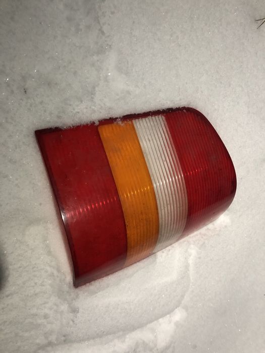 Стекло на задний стоп правое VW t5 2006 год