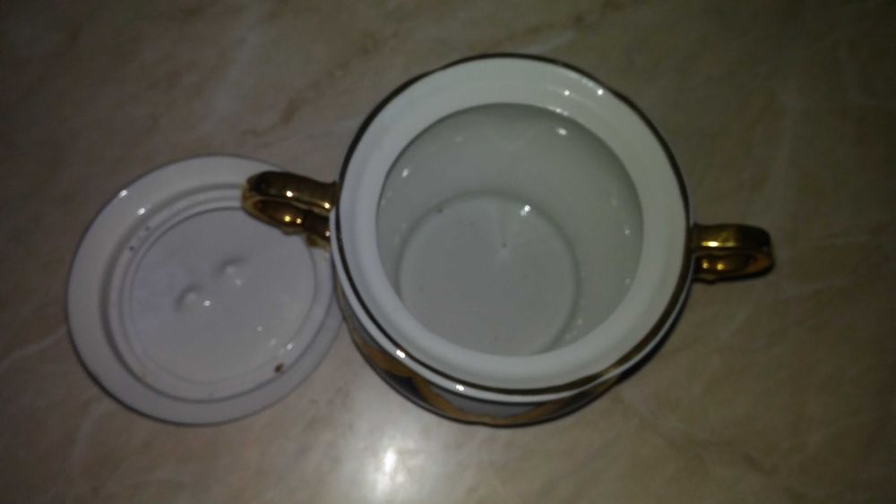 Сахарница,чайник от сервиза 'Бутон ''