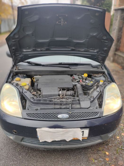 Продам Ford Fiestu ГАЗ- бензин