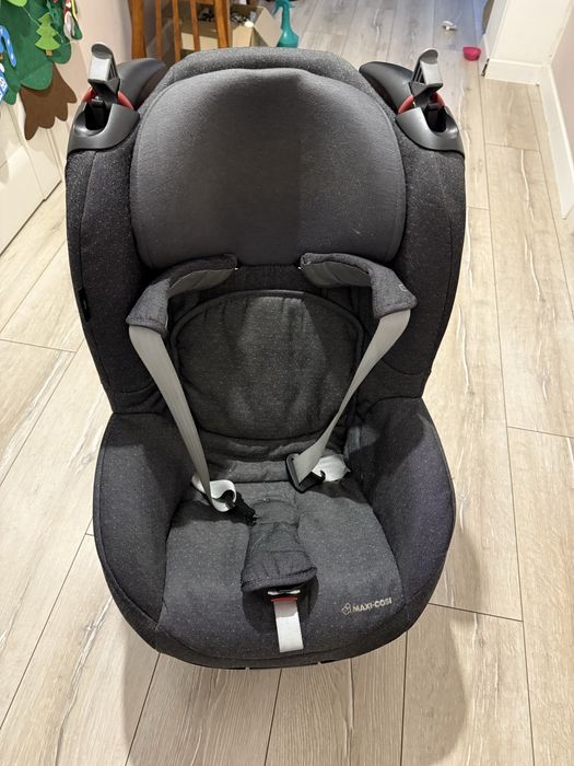 Дитяче автокрісло Tobi Maxi Cosi 9-18 кг, від 9 місяців до 4 років