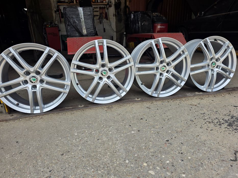Felgi Aluminiowe Skoda-R19 5x112 ET45-8J