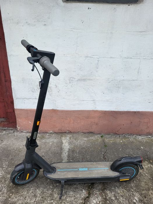 Hulajnoga elektryczna Segway Ninebot KickScooter Max G30D II.