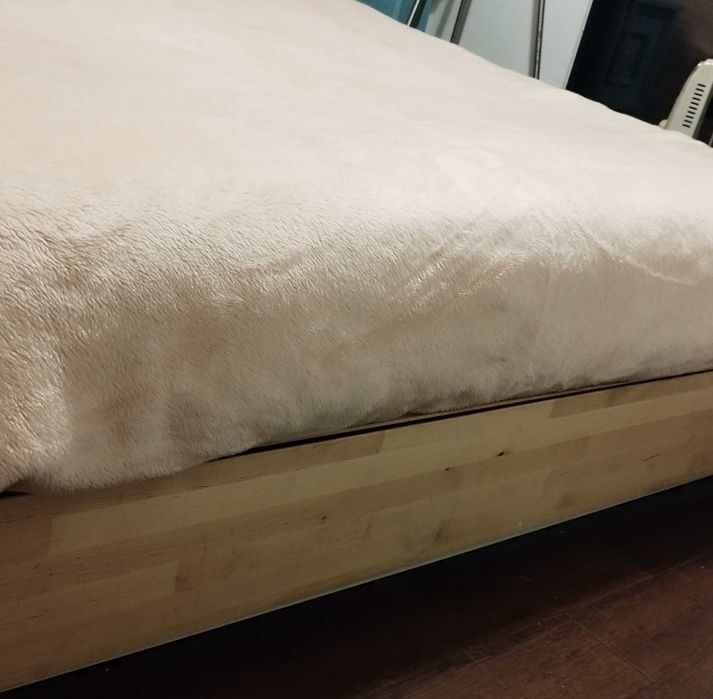 Cama madeira IKEA