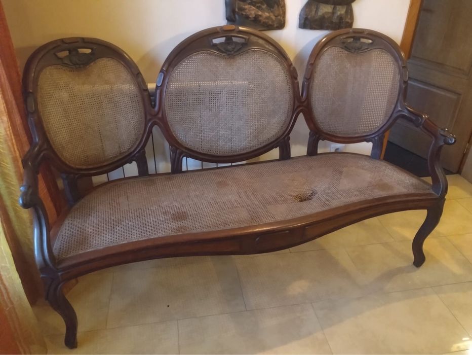 Conjunto de sofá e duas cadeiras