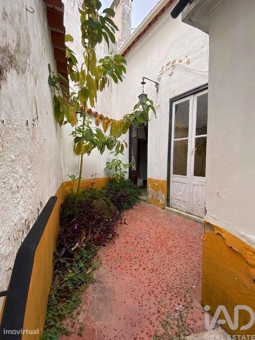 Ateliê T4 em Alcobaça e Vestiaria