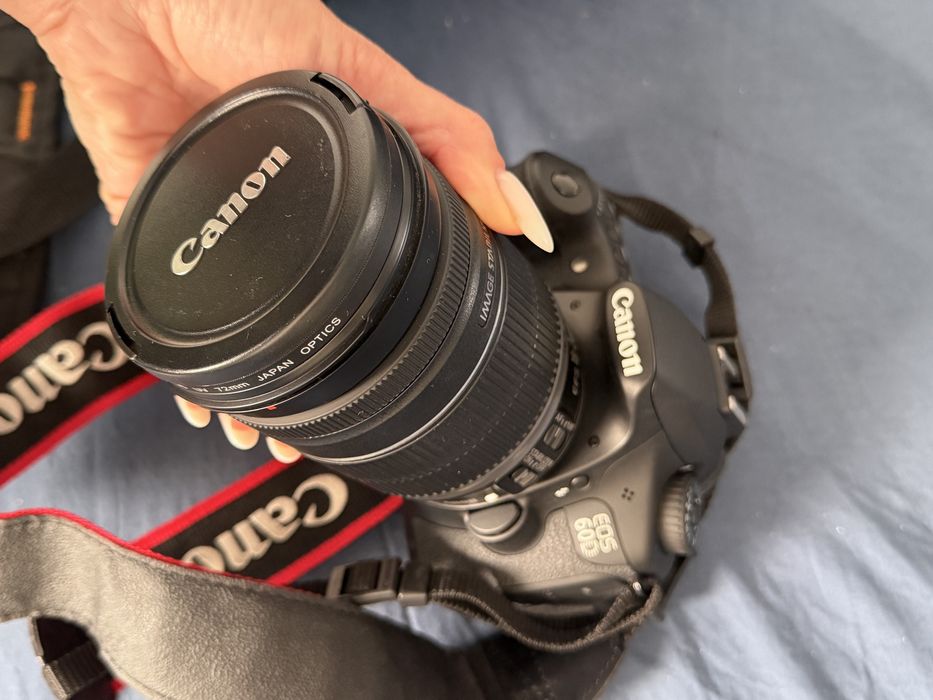 Canon EOS 60D + об’єктив EF-S 18-200mm f/3.5-5.6 IS