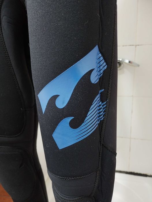 Fato de surf 4.3 como novo