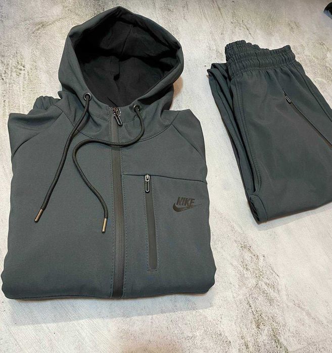 Теплий спортивний чоловічий костюм SoftShell