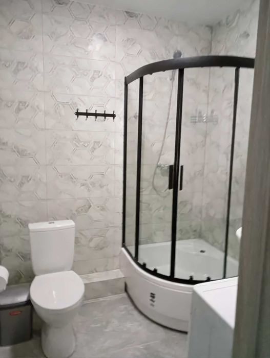 Продам 1к. квартиру з євроремонтом в ЖК "LaLaLand", Берковецька 6б.