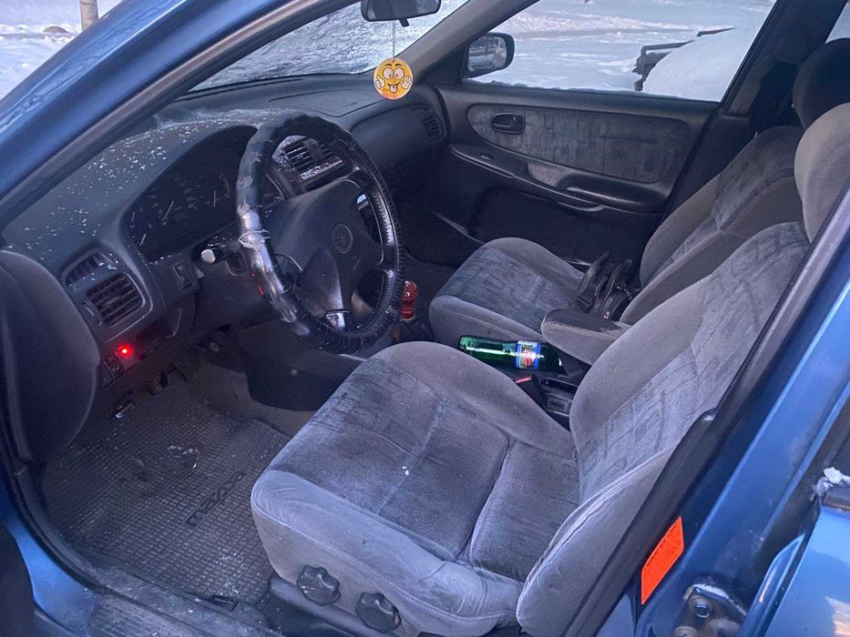 Mazda 626 gf. бляха. Застукав двигун.