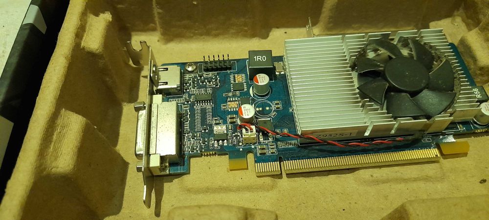 Karta graficzna 320 Mb  Ge force