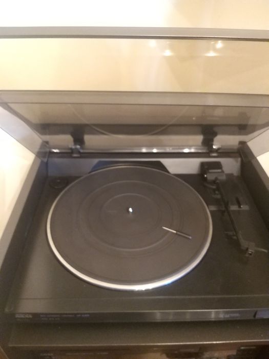 Aparelhagem Akai com movel