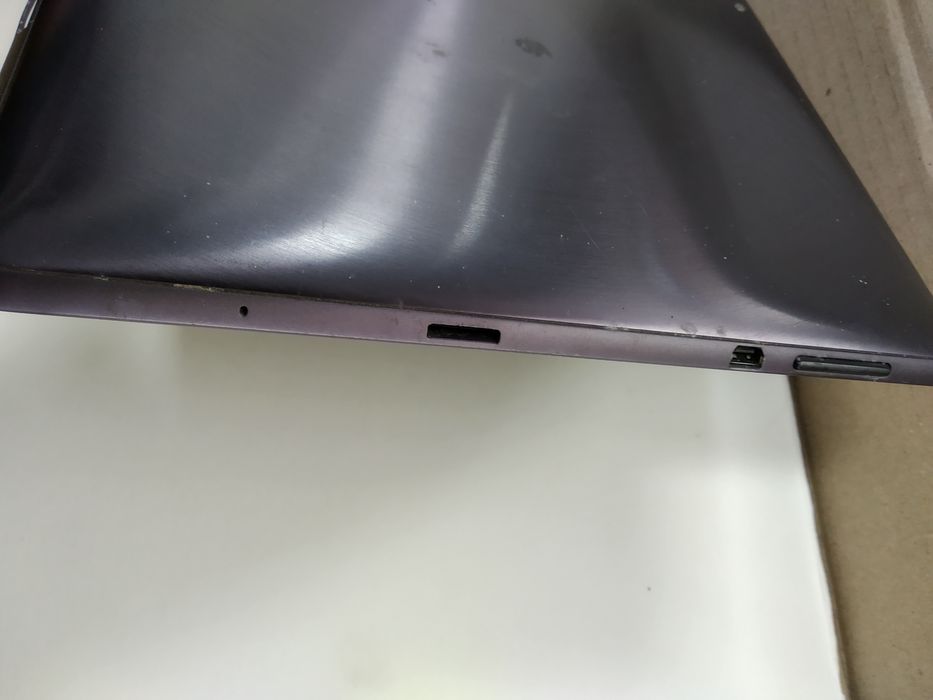 Планшет Asus Transformer  TF201