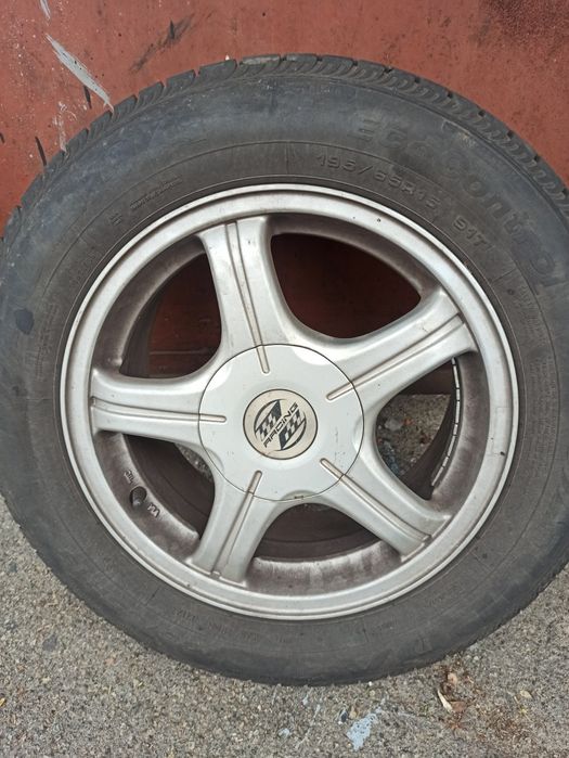 Литі диски з гумою R15