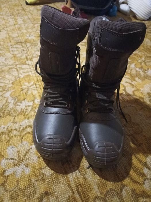 Берци 41розмер тактичні і шлем