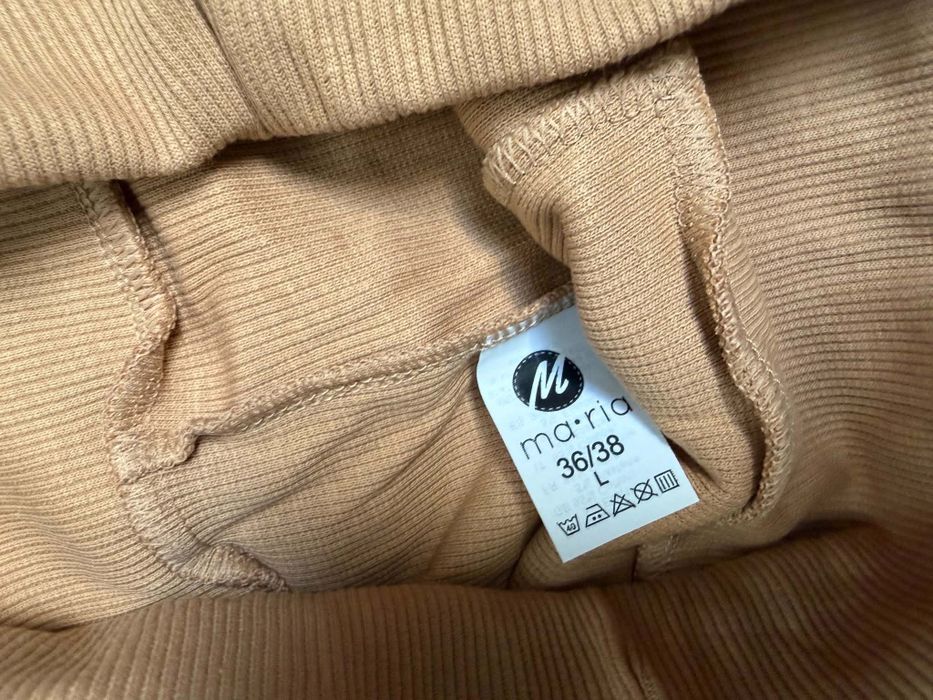 Nowe piękne legginsy rozmiar 38