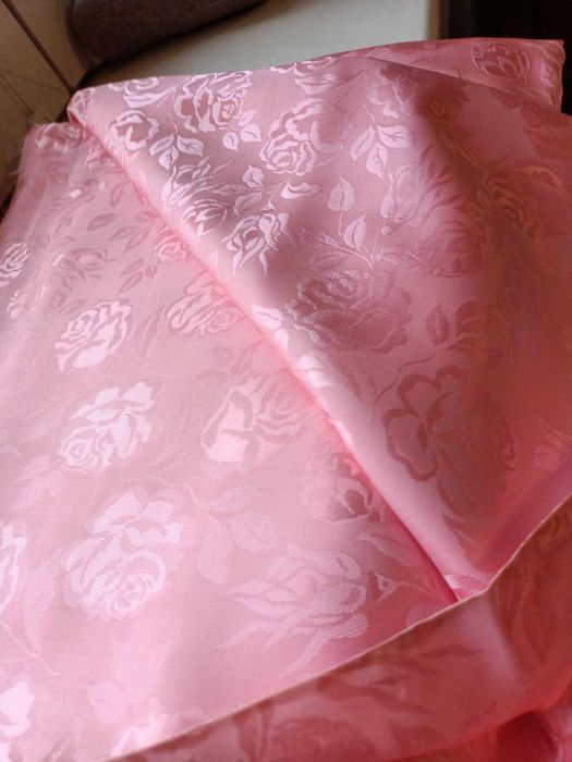 Kupon materiał tkanina adamaszek syntetyczny róż  lata 80-te 490cm