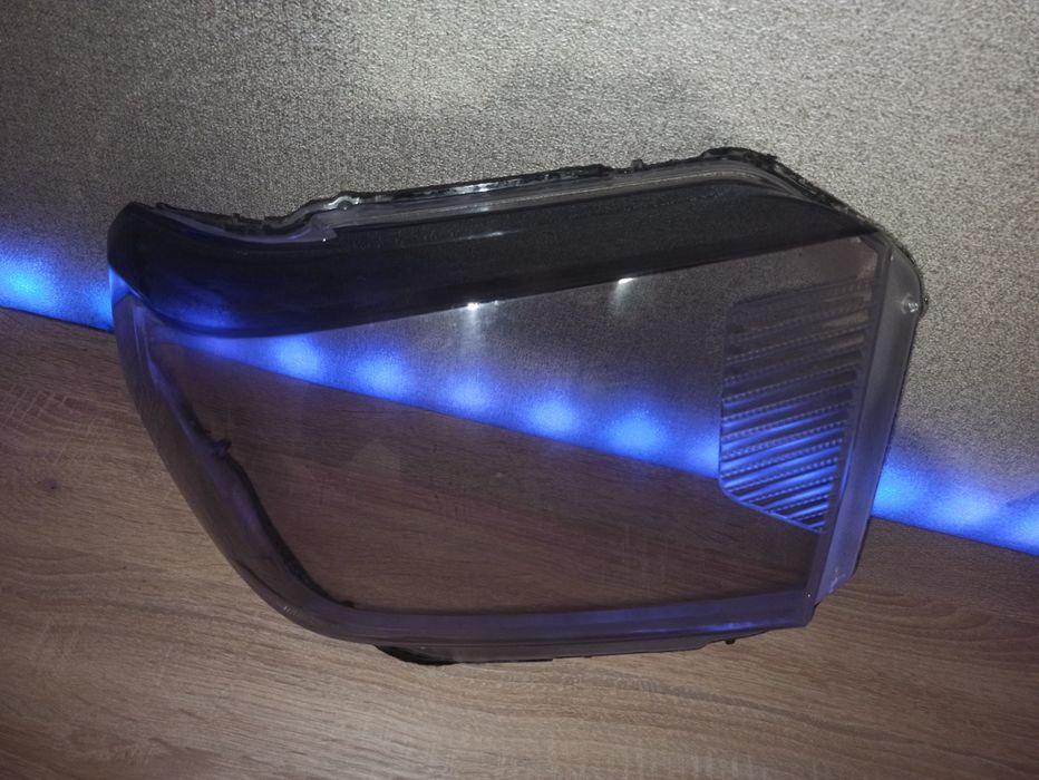 Скло фари Toyota Tundra XK50 (2014-2021) рест