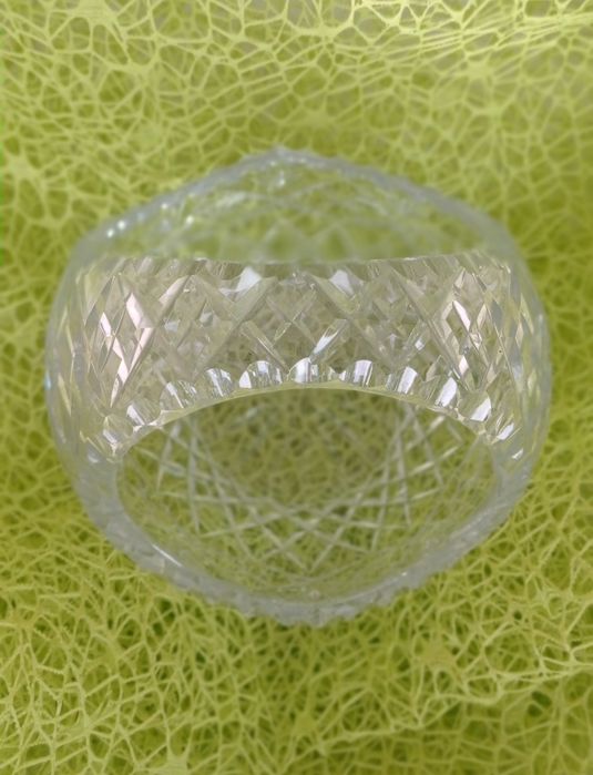 Kryształowy koszyczek z czasów PRL