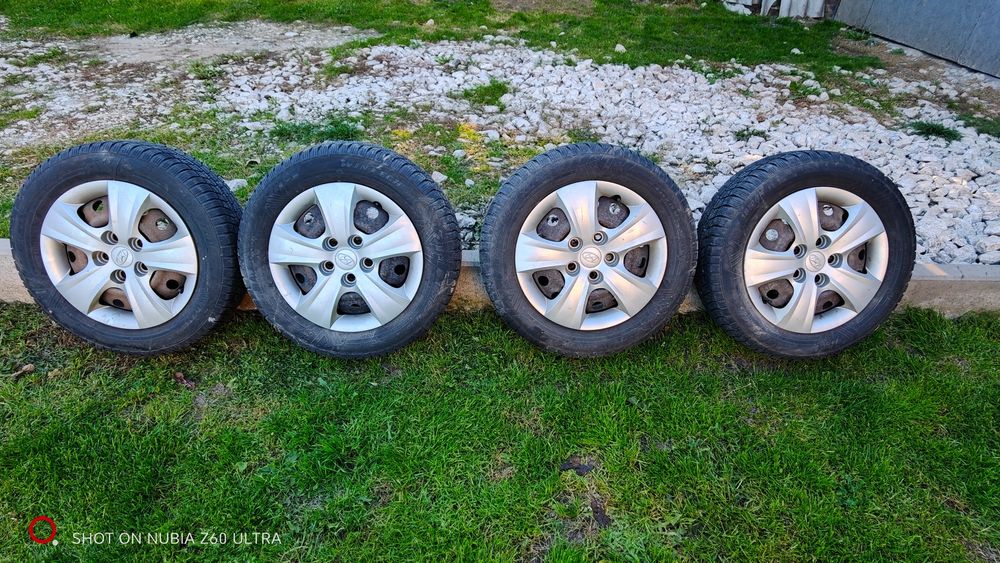 Felgi 15 5x114,3 z oponami Mazda Hyundai Kia