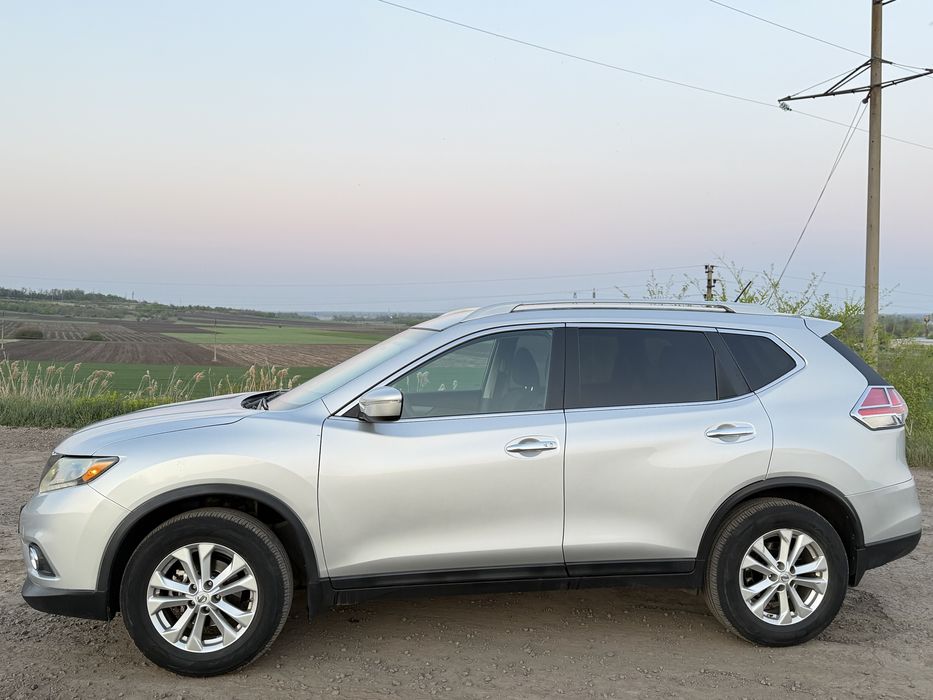 Nissan Rogue 2014 2.5 SV AWD газ/бензин