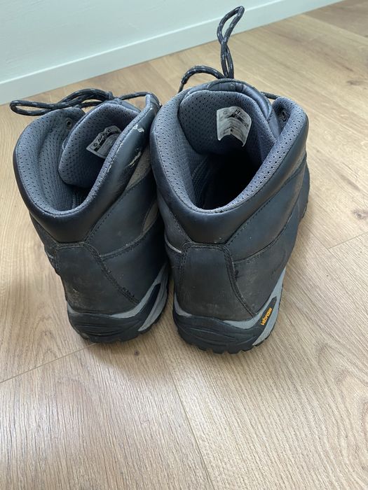 Водонепроникні трекінгові черевики