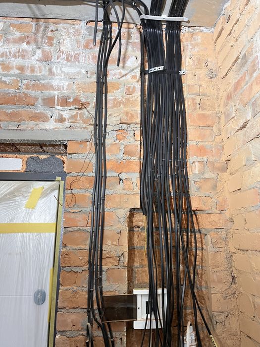 Електромонтажні послуги. Електрик