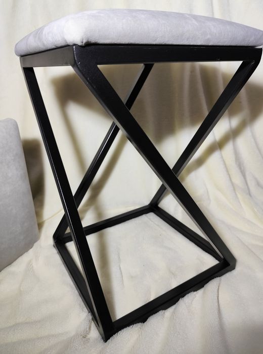 Табуретки ручної роботи!