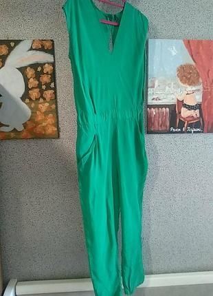 Жіночий гарний комбінезон