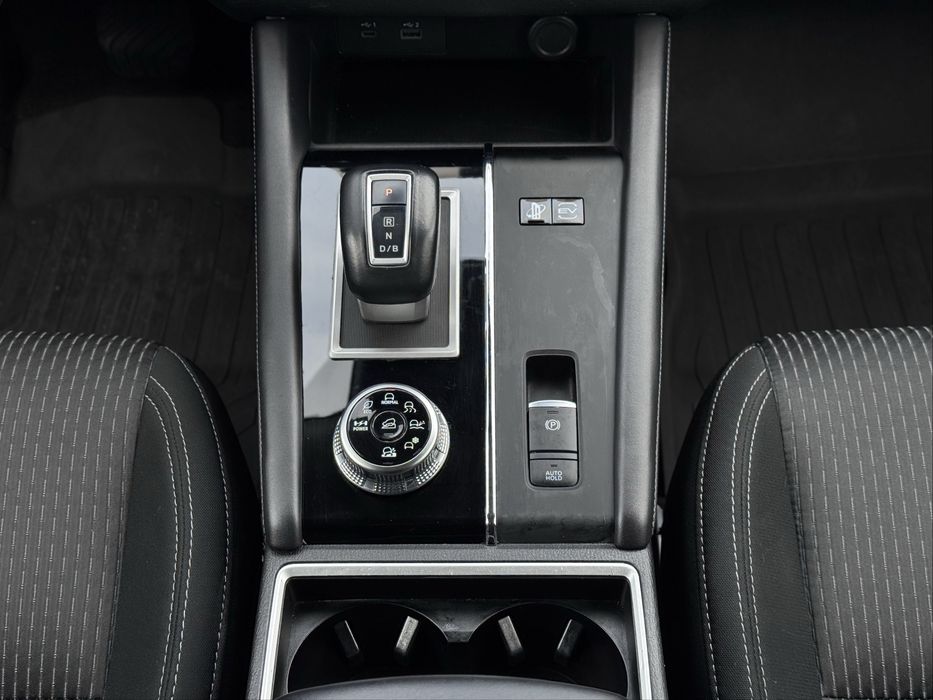 Mitsubishi Outlander EV, 2023 року, 2.4 плагін-гібрид автомат 4wd 34км