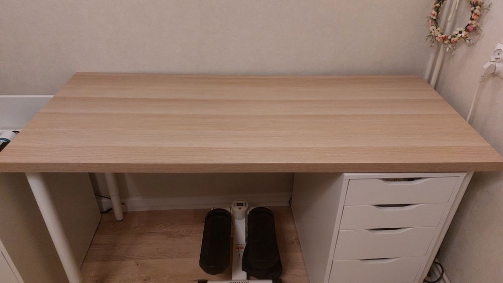 Biurko stół Ikea lagkapten 140x60 kolor imitacja drewna