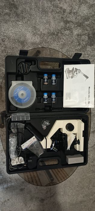 Microscópio Bresser Biolux NV (variante do modelo 40x-1024x / 20x-1280x),