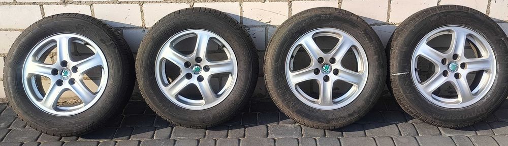 opony letnie z felgami.