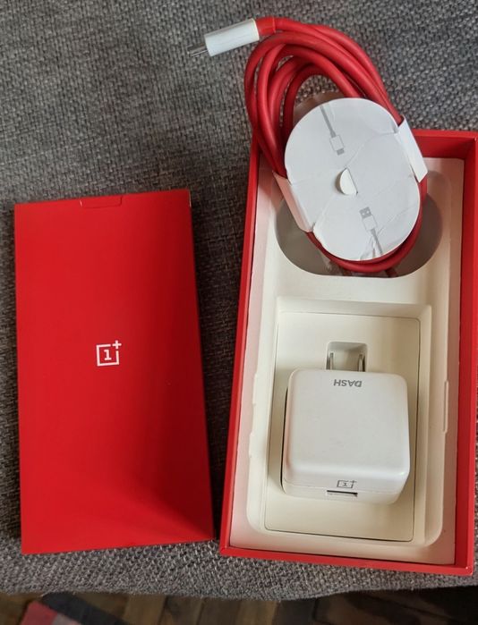 One Plus 7 смартфон