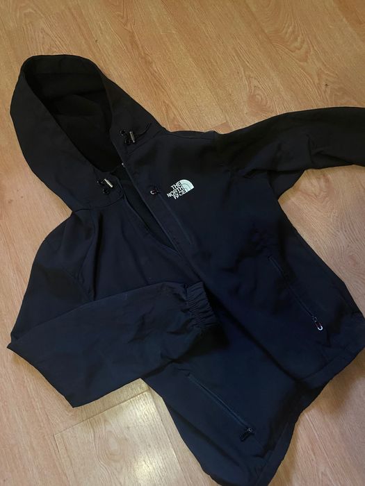 вітровка the north face